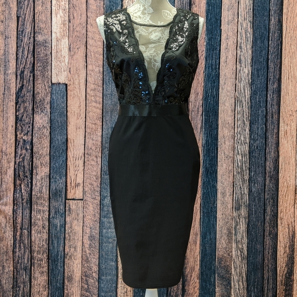 Goddiva London Deep V LBD - Picture 2 of 6